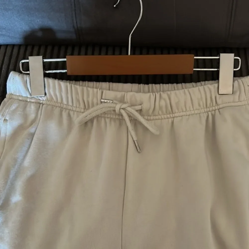 OLD NAVY high waisted sweatpants size medium but can fit a large - Picture 3 of 7